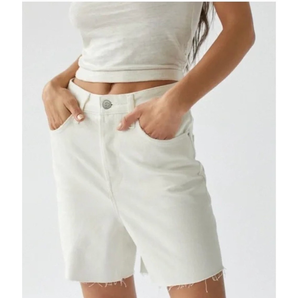 BDG Denim Shorts Women 26 White 90s Long Inseam Raw Hem High Rise